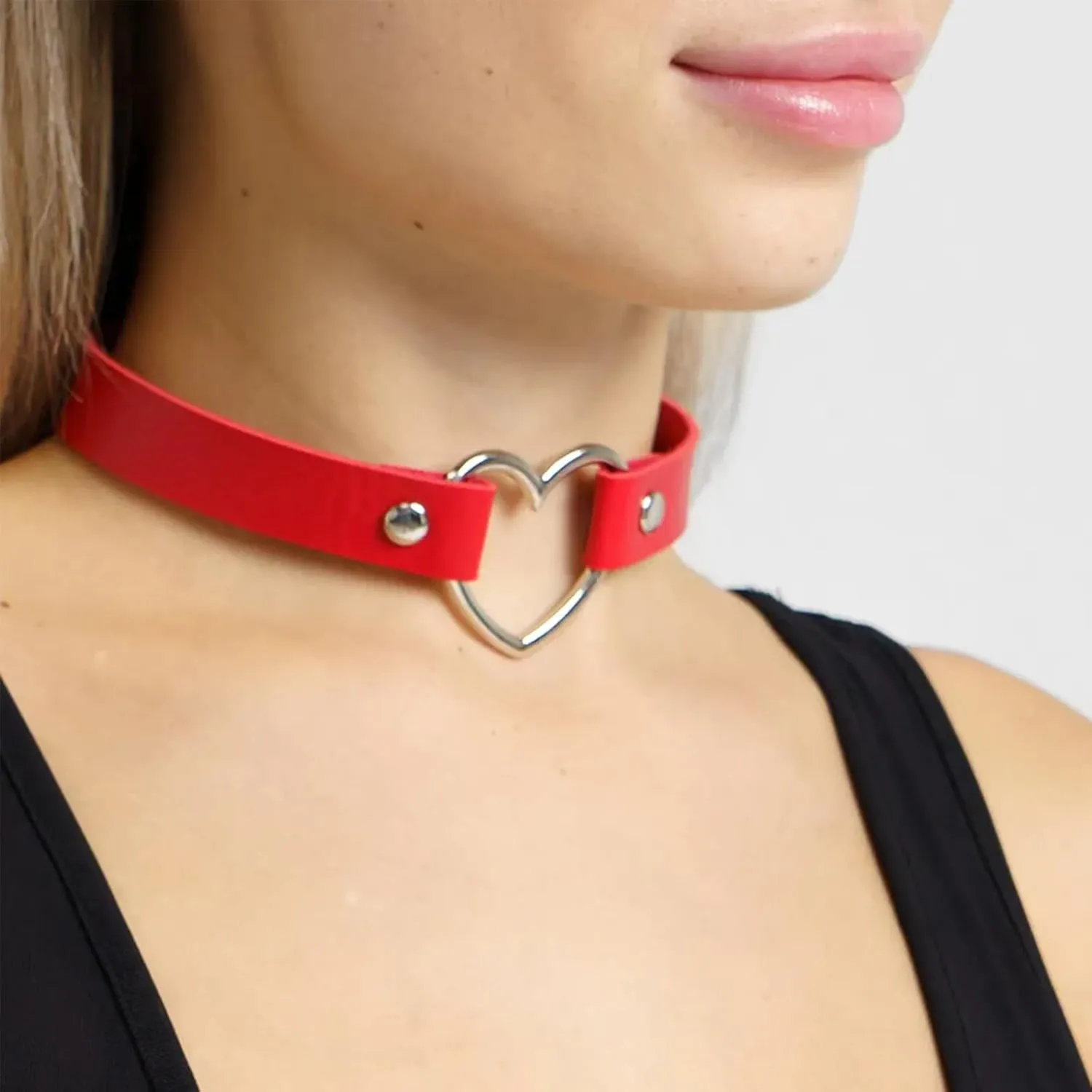 American Trends Vintage PU Leather Choker Necklace Love Heart Adjustable Goth Choker Gothic Punk Choker PU Necklace Soft Collar Chain for Women Girls
