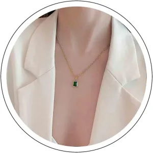Boho Square Emerald Pendant Necklace Minimalist Emerald Necklace Choker Emerald Crystal Choker Necklace Green Gemstone Necklace Chain Jewelry for Women