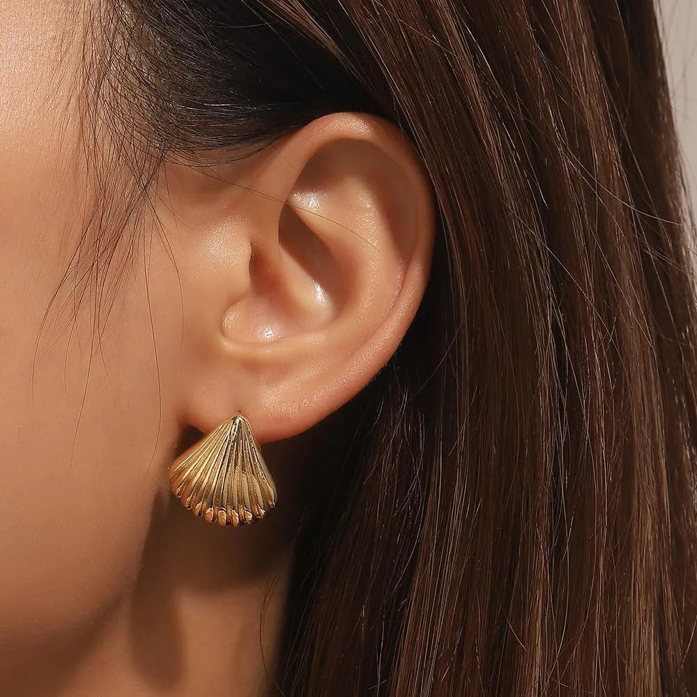 Chunky Gold Stud Earrings for Women Thick Rectangle Stud Earrings Large Gold Geometric Earrings Minimalist Statement Square Seashell Earrings Trendy Jewelry