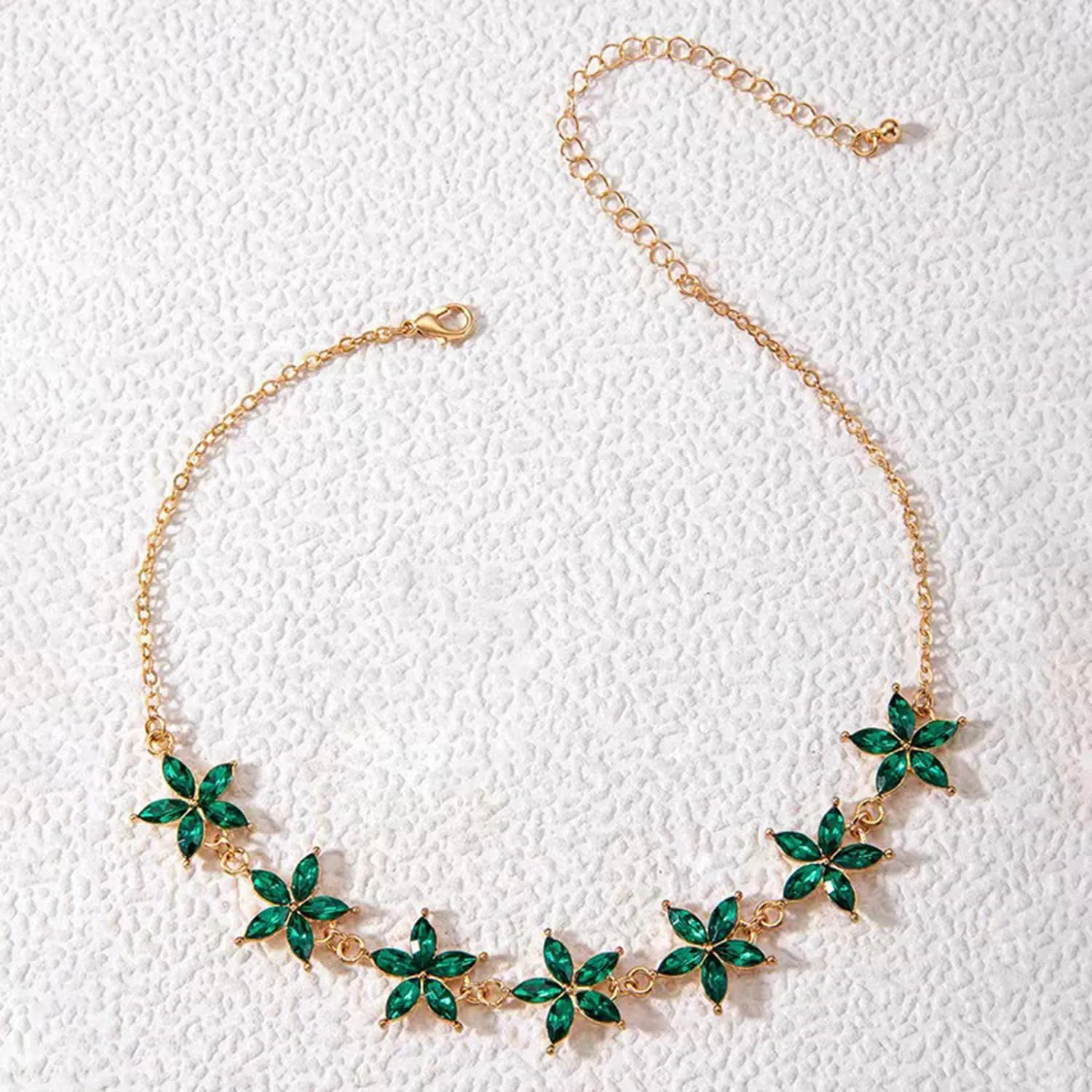 Emerald Choker Necklaces Gold Layered Necklace Green Crystal Pendant Crystal Flower Necklace Water Droplet Pendant Necklace Jewelry for Women