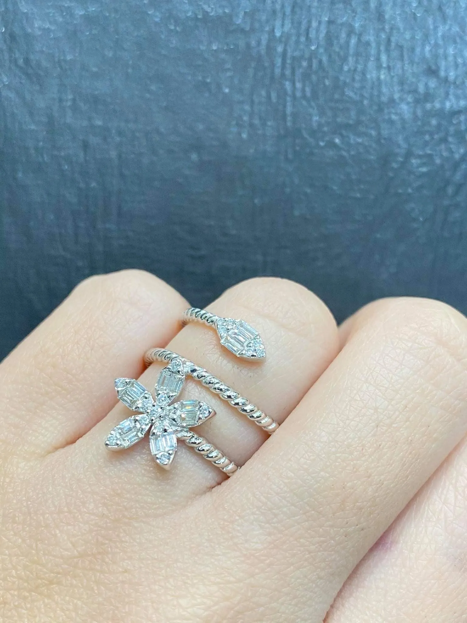 Floral Rositas Twirl Diamond Ring 14kt