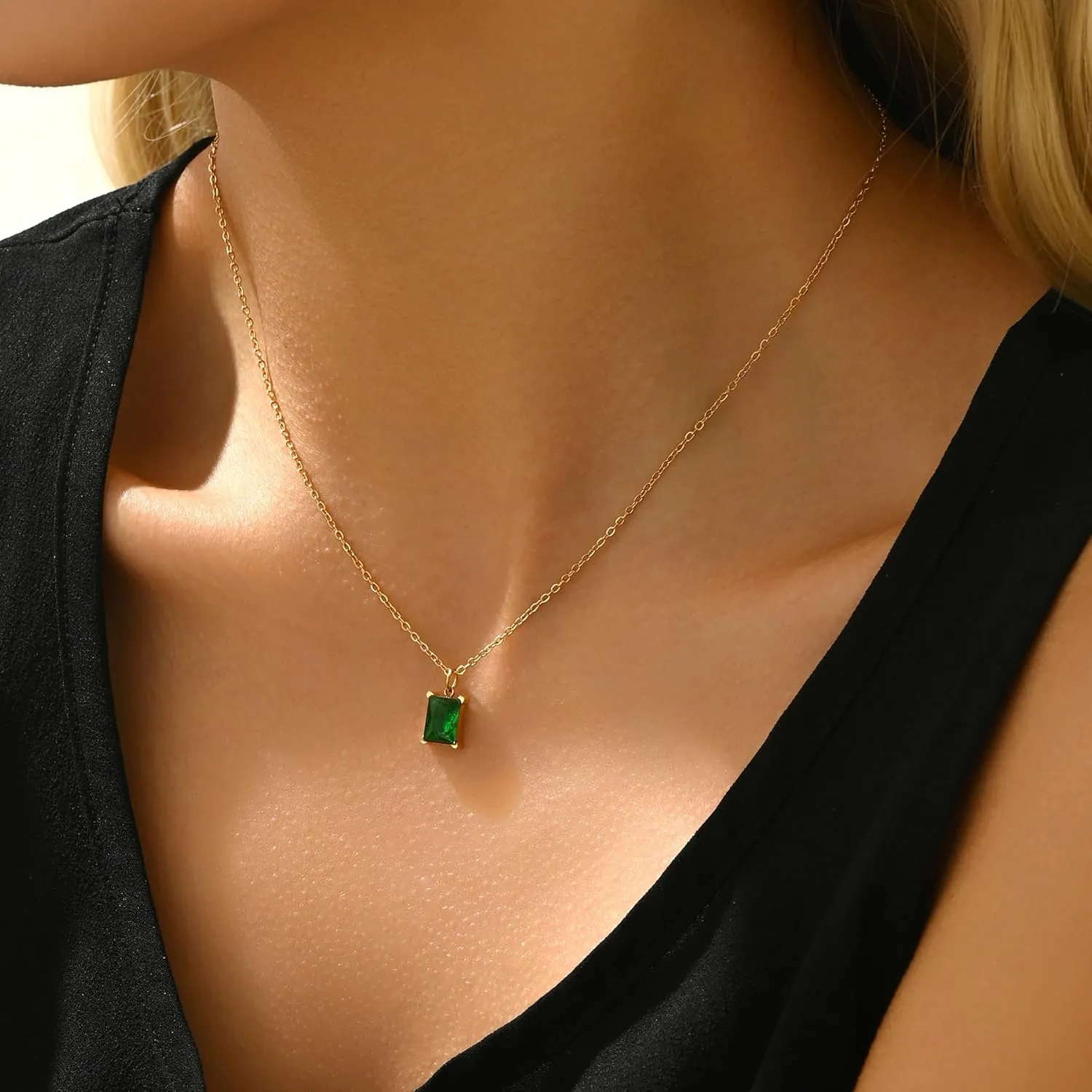 Gold Diamond Necklaces for Women 18K Gold Plated Dainty Layered Cubic Zirconia Solitaire Pendant Necklace Simulated Diamond Bridesmaid Wedding Jewelry