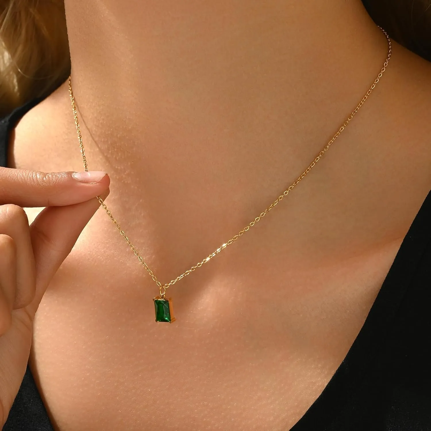 Gold Diamond Necklaces for Women 18K Gold Plated Dainty Layered Cubic Zirconia Solitaire Pendant Necklace Simulated Diamond Bridesmaid Wedding Jewelry