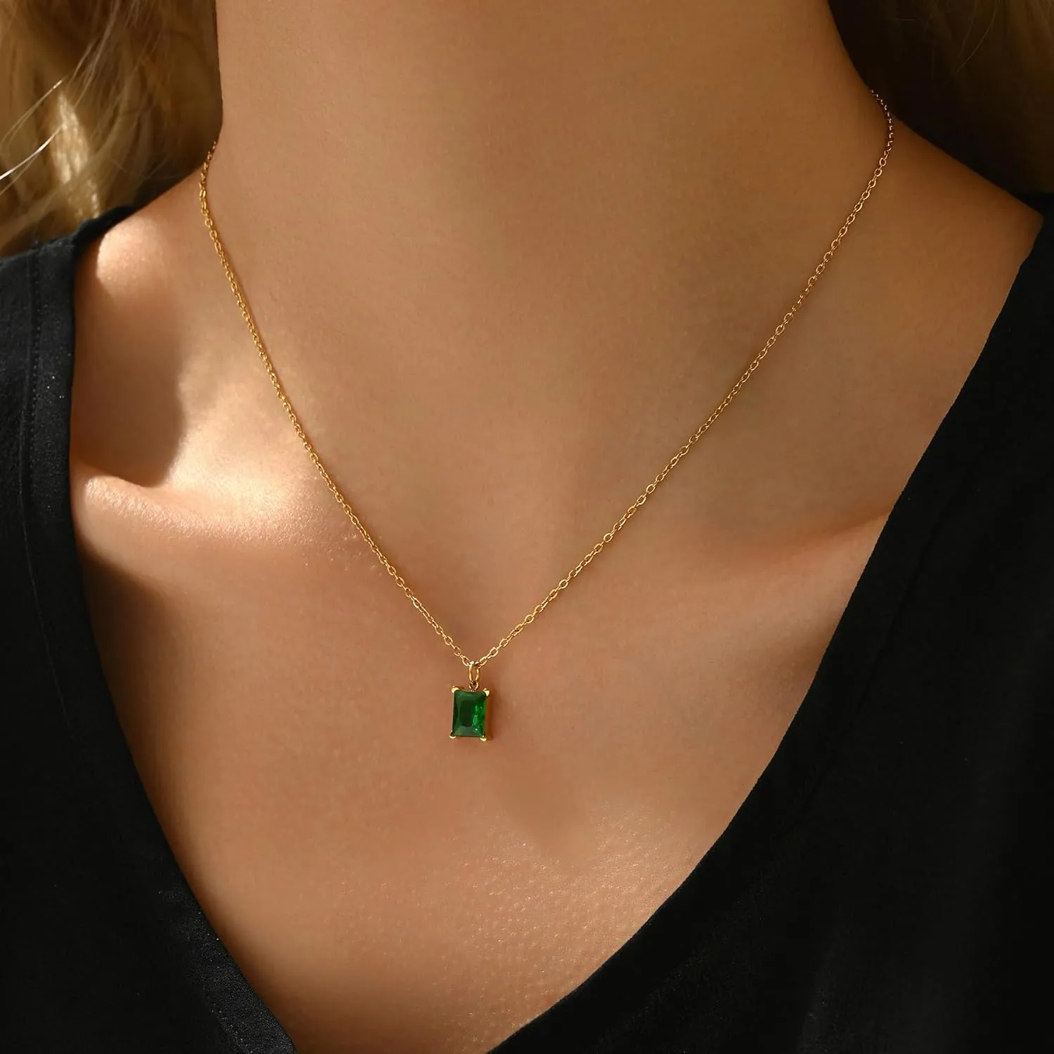 Gold Diamond Necklaces for Women 18K Gold Plated Dainty Layered Cubic Zirconia Solitaire Pendant Necklace Simulated Diamond Bridesmaid Wedding Jewelry