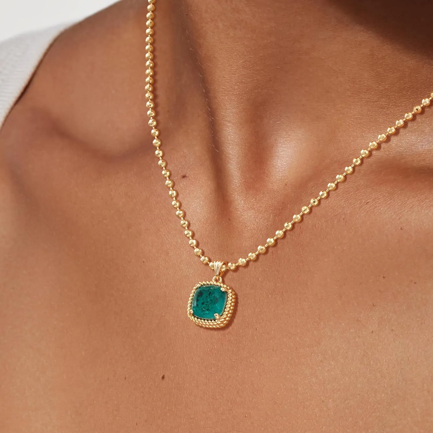 Gold Simulated Emerald Pendant Necklace for Women 14K Gold Plated Dainty Gemstone Crystal Emerald Charm Necklaces for Women Trendy Gold Jewelry