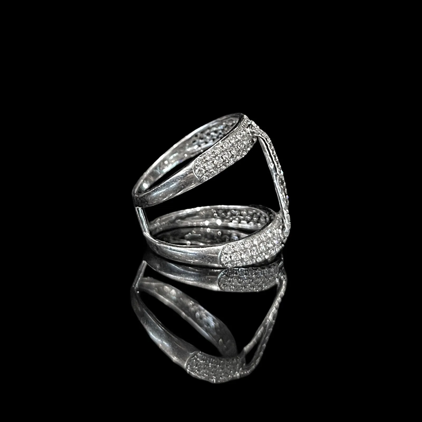 #LVNA2024 | LVNA Signatures Unisex Link Paved Stack Diamond Ring 18kt