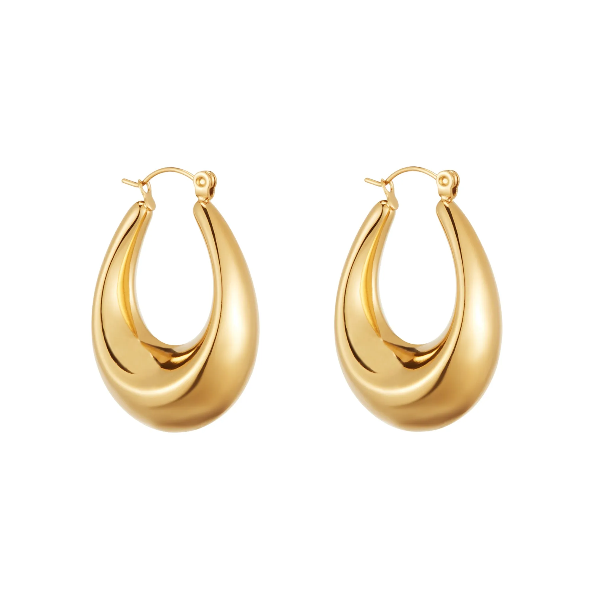 Oval Chunky Hoop Earrings in Gold
