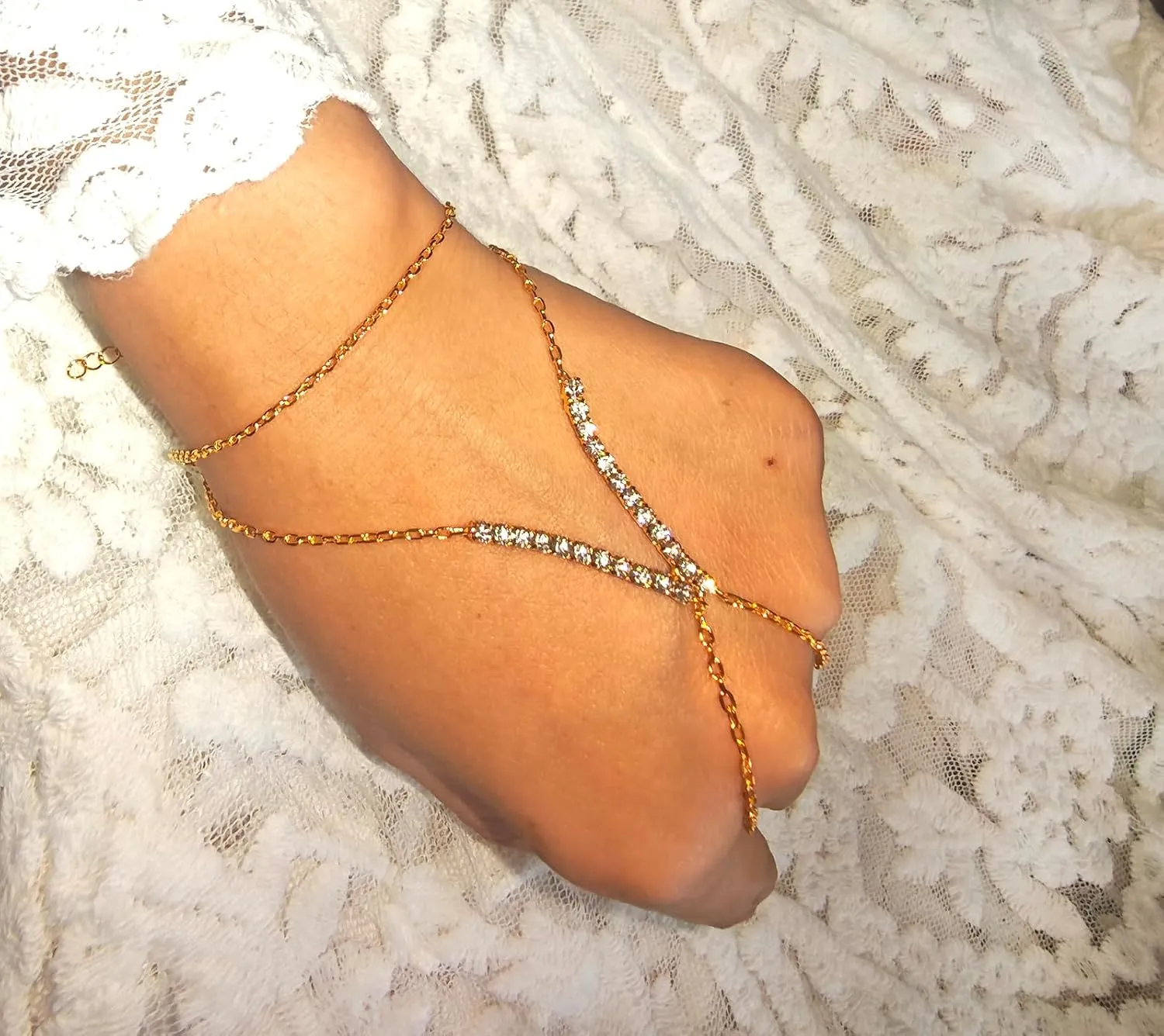 Rhinstone Hand Chain Bracelet for Bridal Wedding Crystal Dainty Bracelets Ring Bracelet Hand Chain Jewelry for Women Summer Beach Bracelets