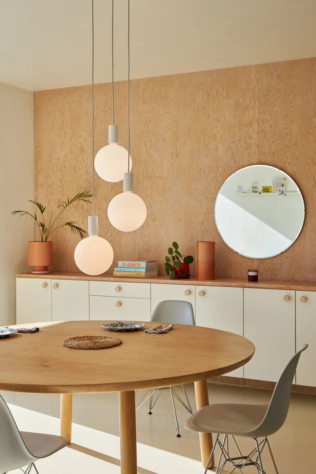 Tala Alumina Triple Pendant with Sphere V