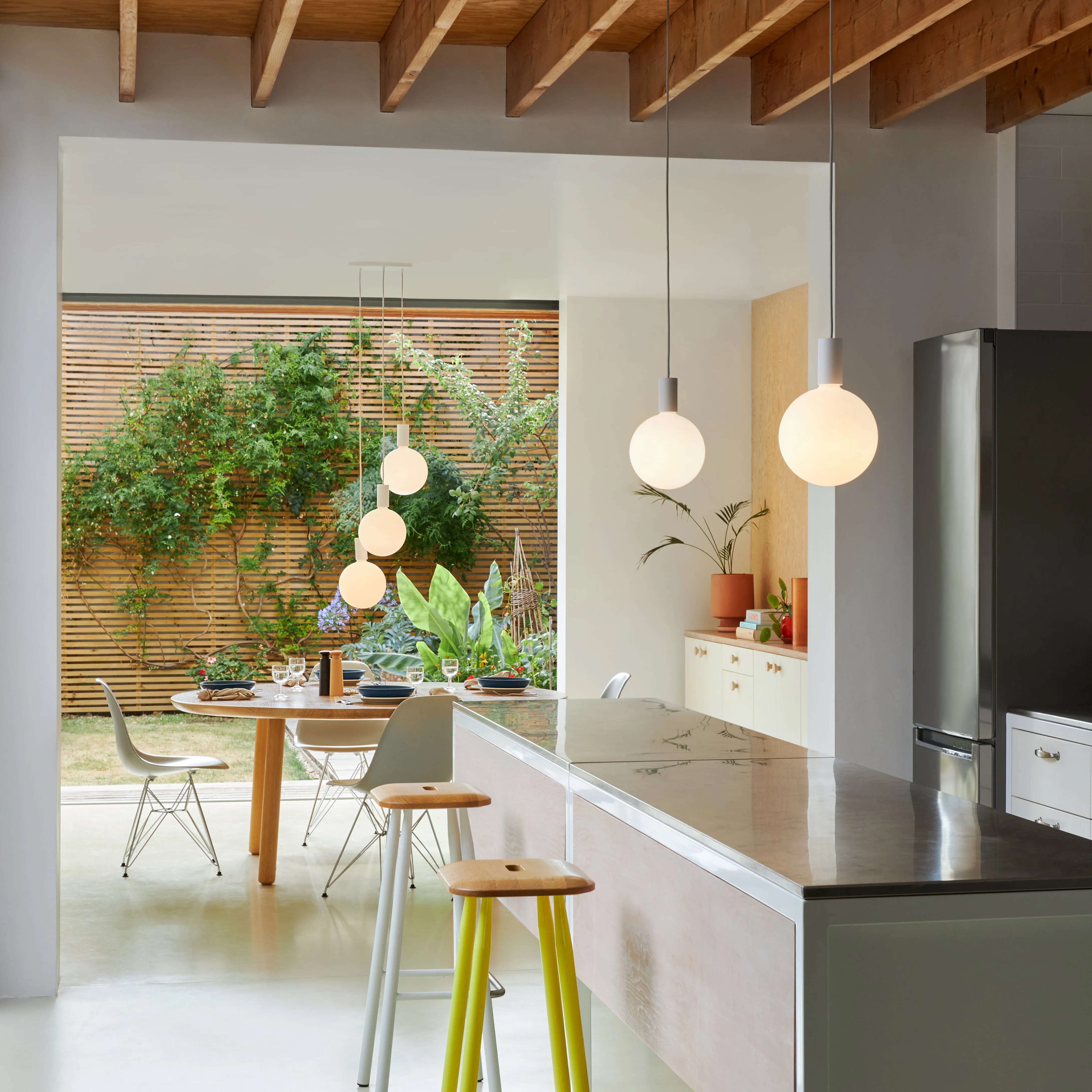 Tala Alumina Triple Pendant with Sphere V