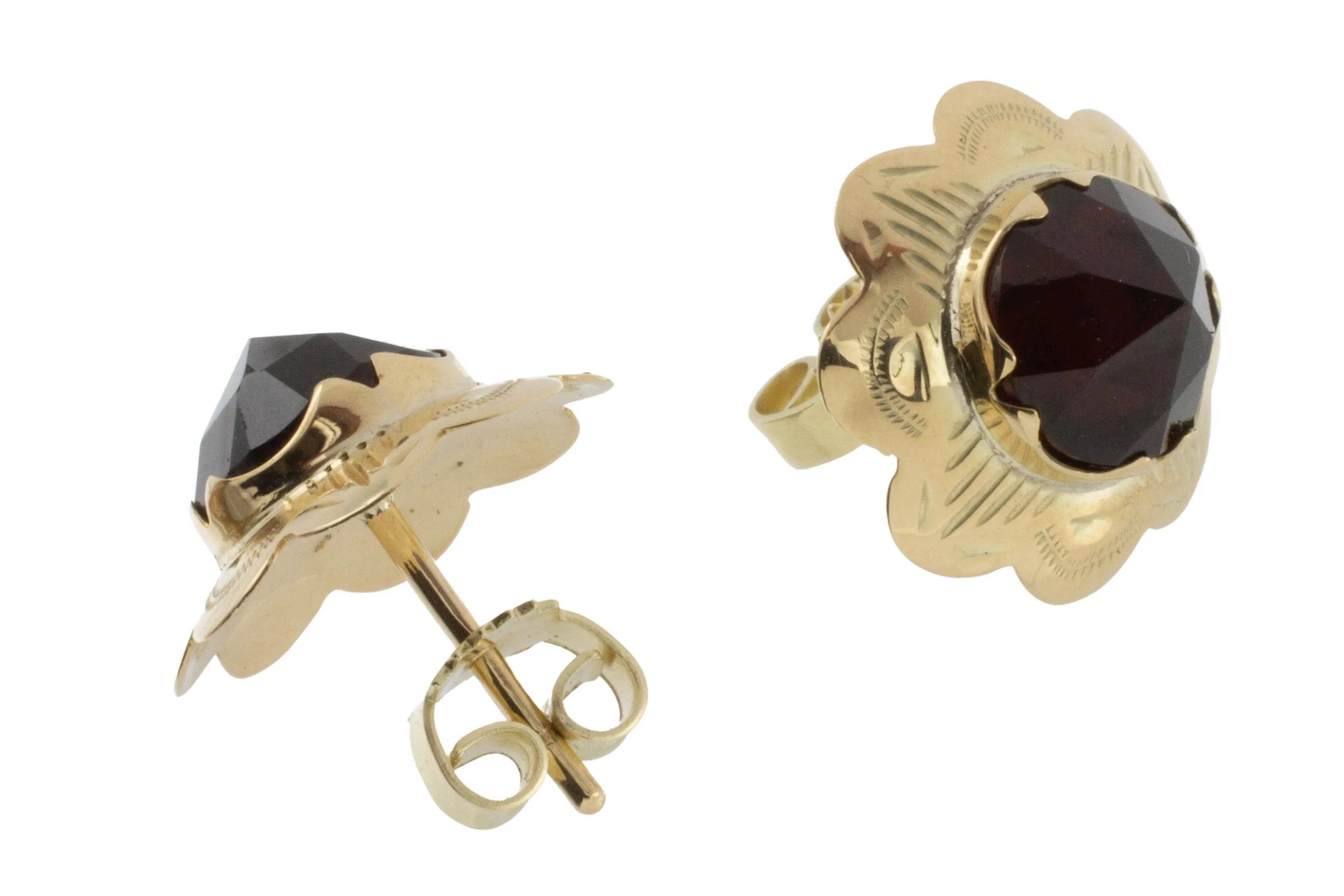 Vintage garnet studs in 14 carat gold