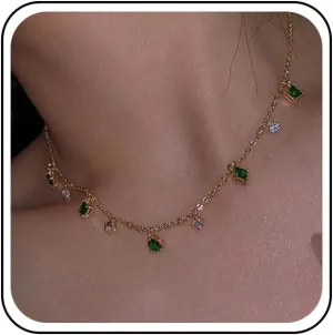 Vintage Tiny Teardrop Emerald Dangle Necklace Cz Rhinestone Choker Necklaces Emerald Pendant Necklaces Small Green Square Necklace Jewelry for Women